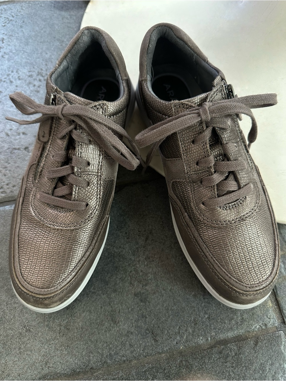 Aravon Sneakers 7.5